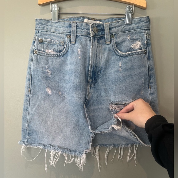 Y2K distressed L.O.G.G. Denim high rise mini skirt - Picture 6 of 6